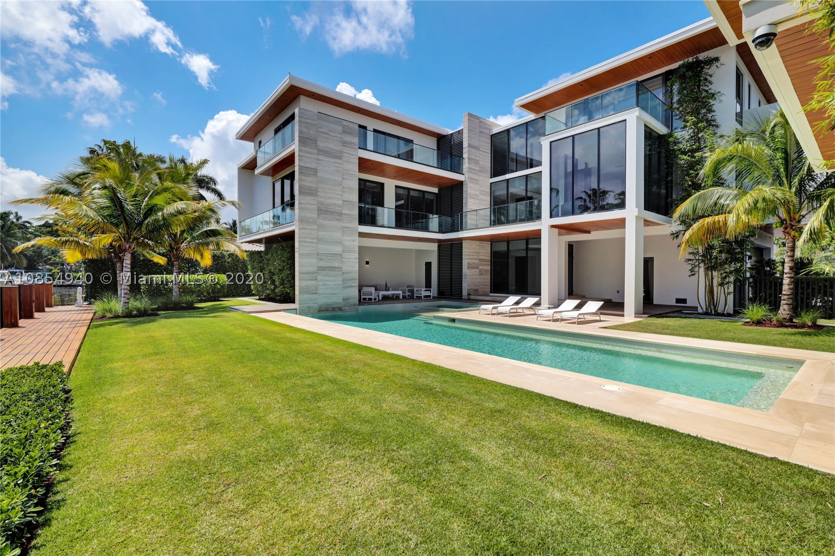 ENTRADA - Residential