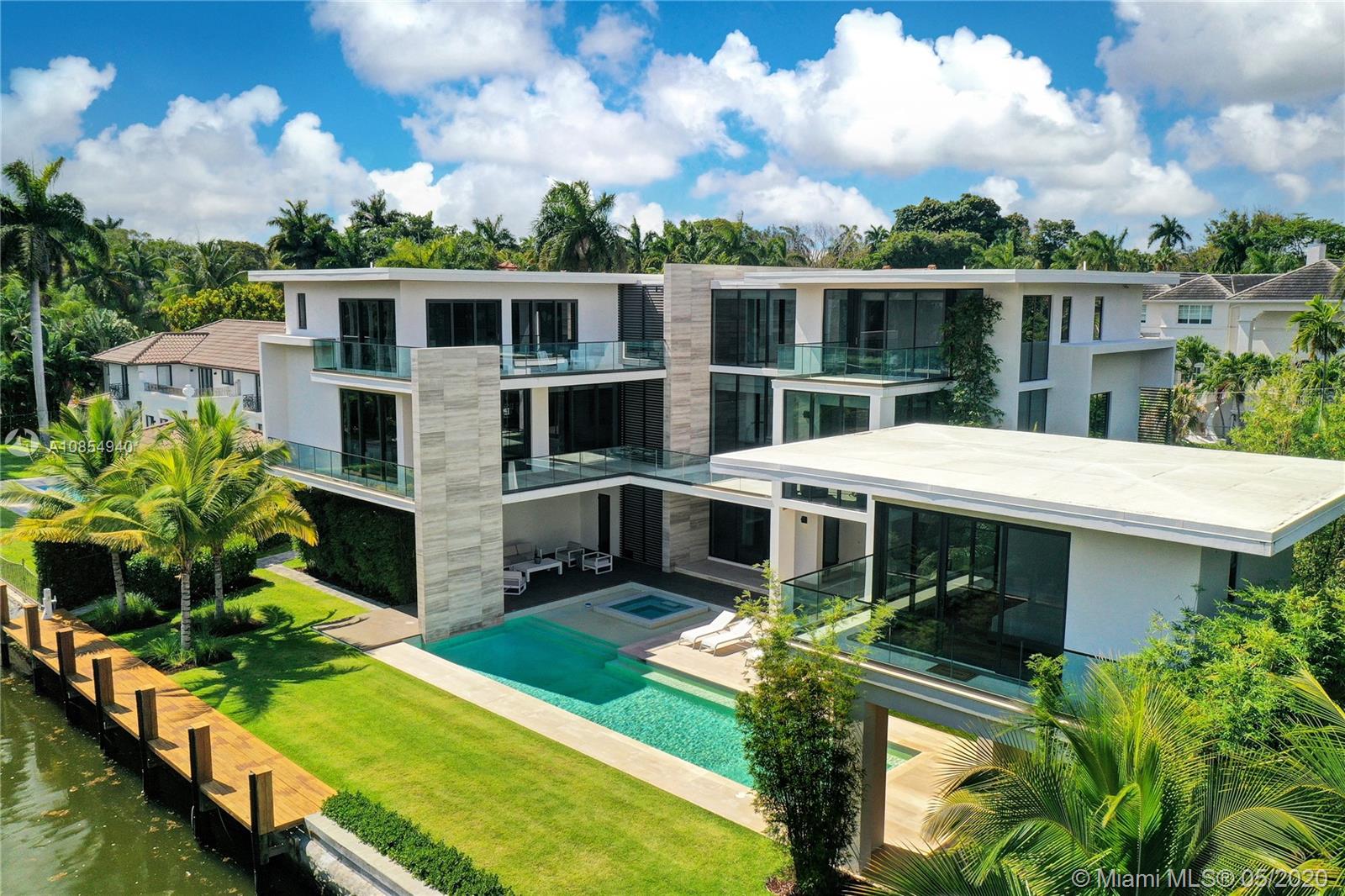 ENTRADA - Residential