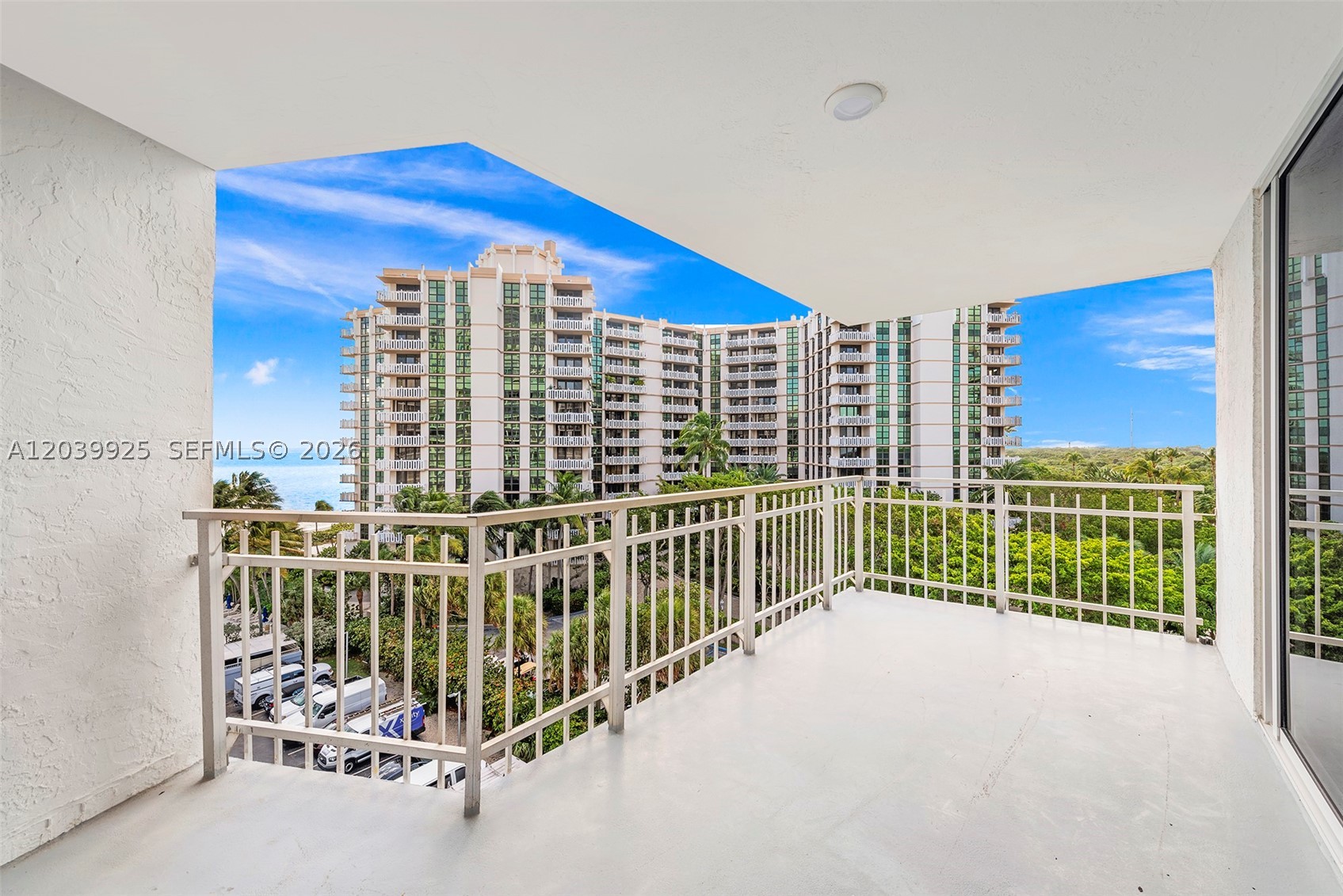 MAR-AZUL CONDO - Residential