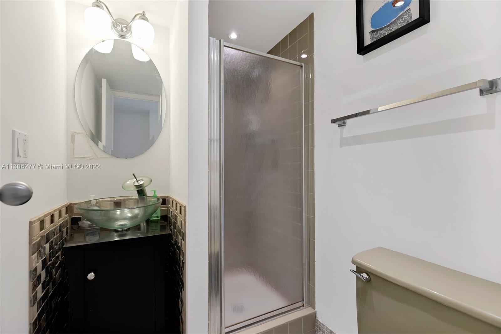 ALLINGTON TOWERS NORTH CO - Residential Lease