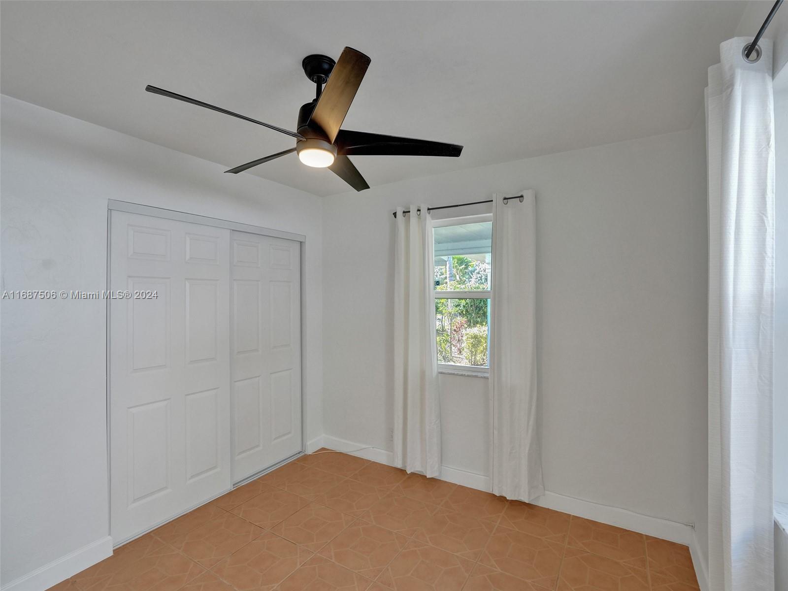 OAKLAND PARK SECOND ADD - Residential Lease