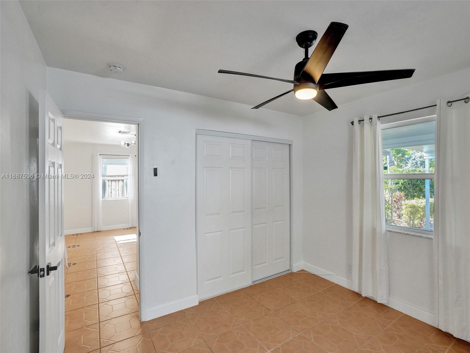 OAKLAND PARK SECOND ADD - Residential Lease