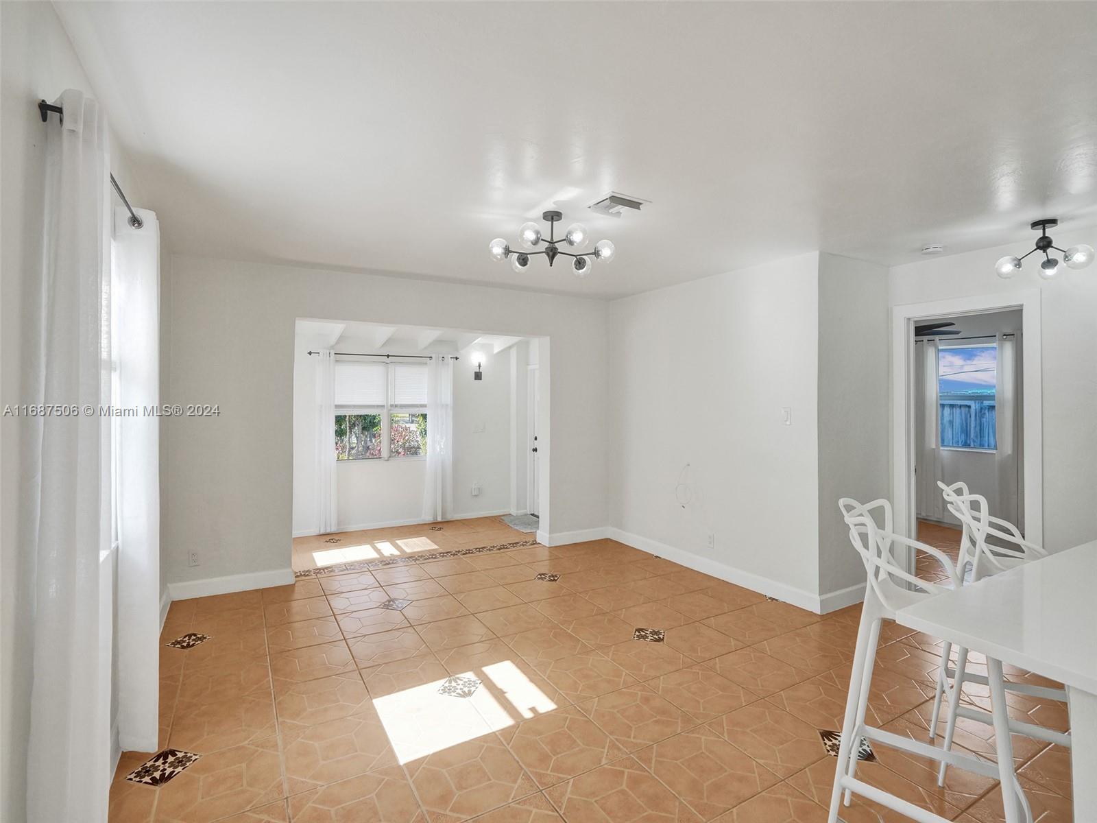 OAKLAND PARK SECOND ADD - Residential Lease
