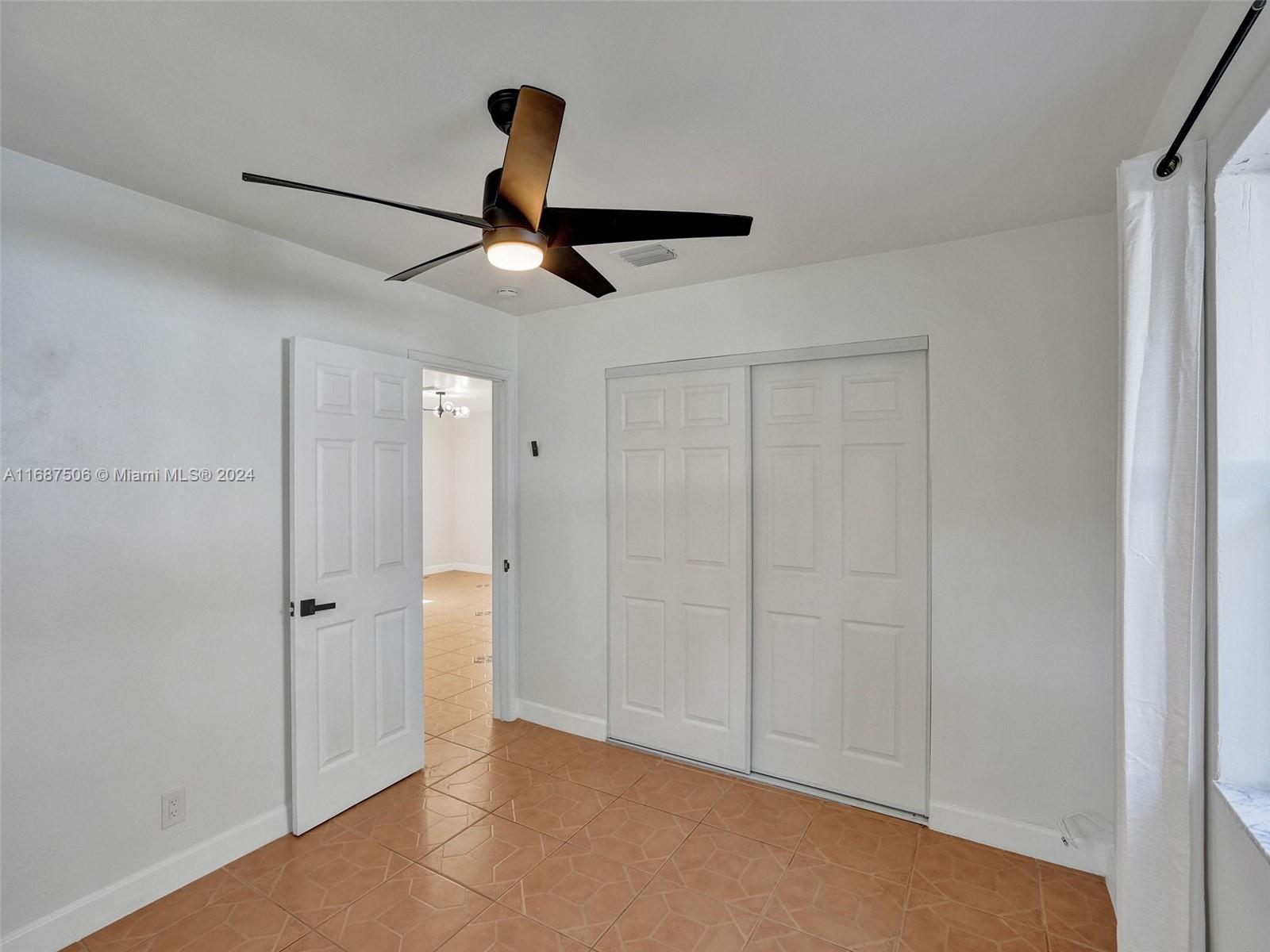OAKLAND PARK SECOND ADD - Residential Lease