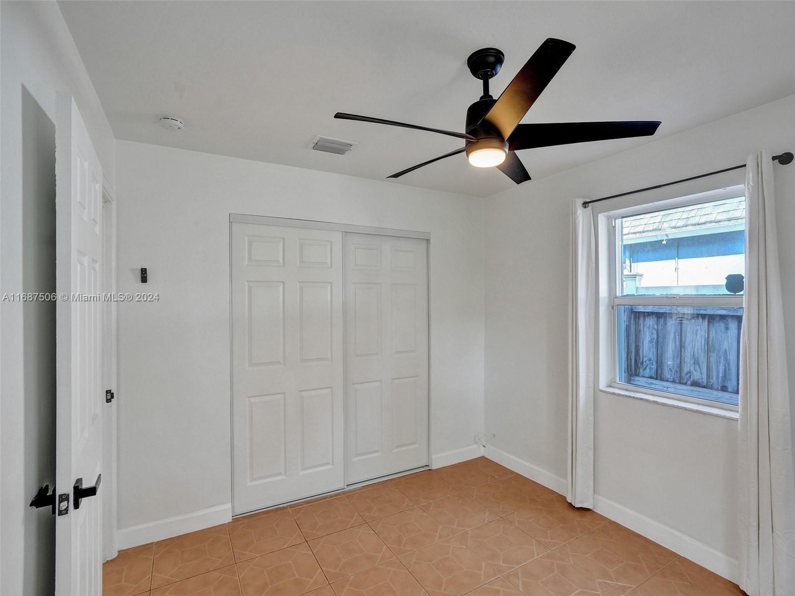OAKLAND PARK SECOND ADD - Residential Lease