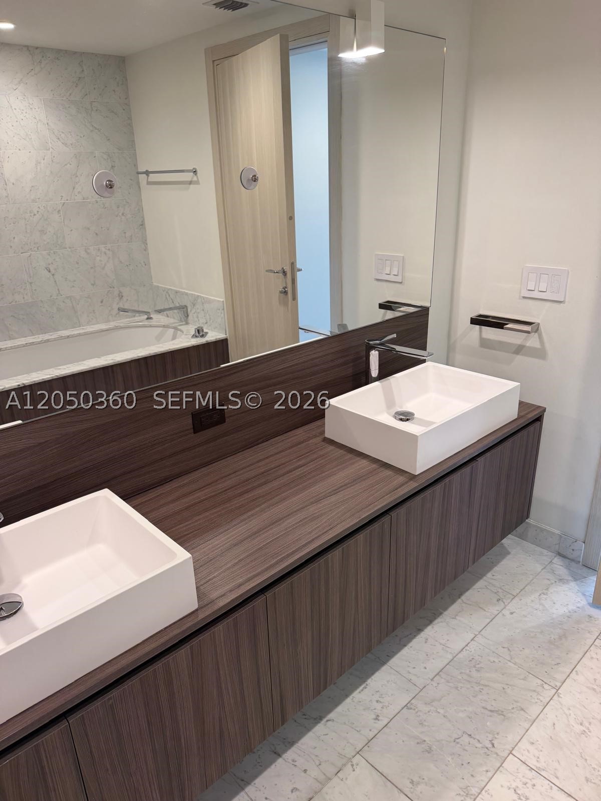 BRICKELL FLATIRON CONDO - Residential Lease