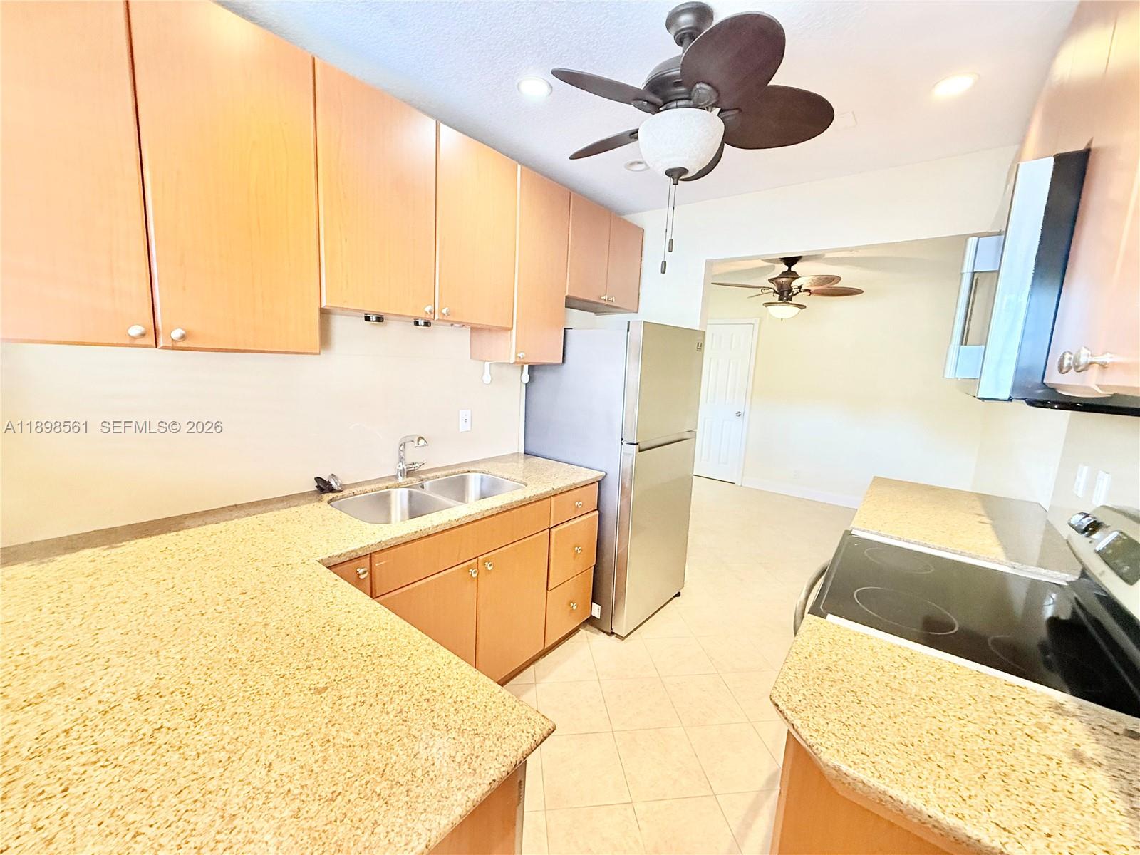 SUBURBANITE SQUARE I CO-O - Residential