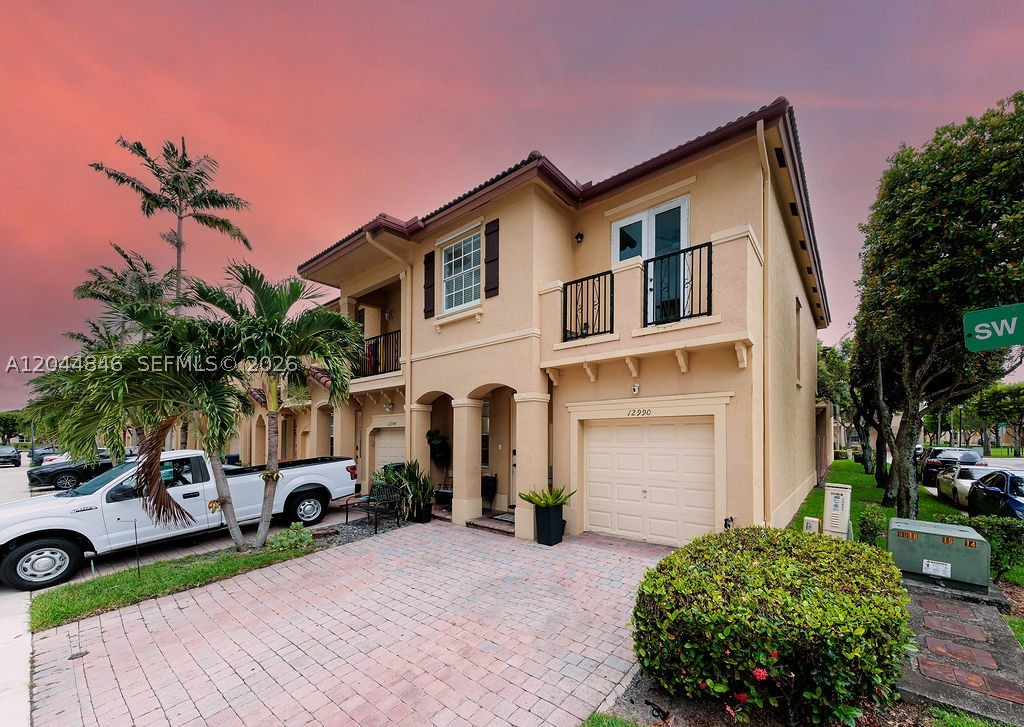 COURTS AT TUSCANY WEST - Residential
