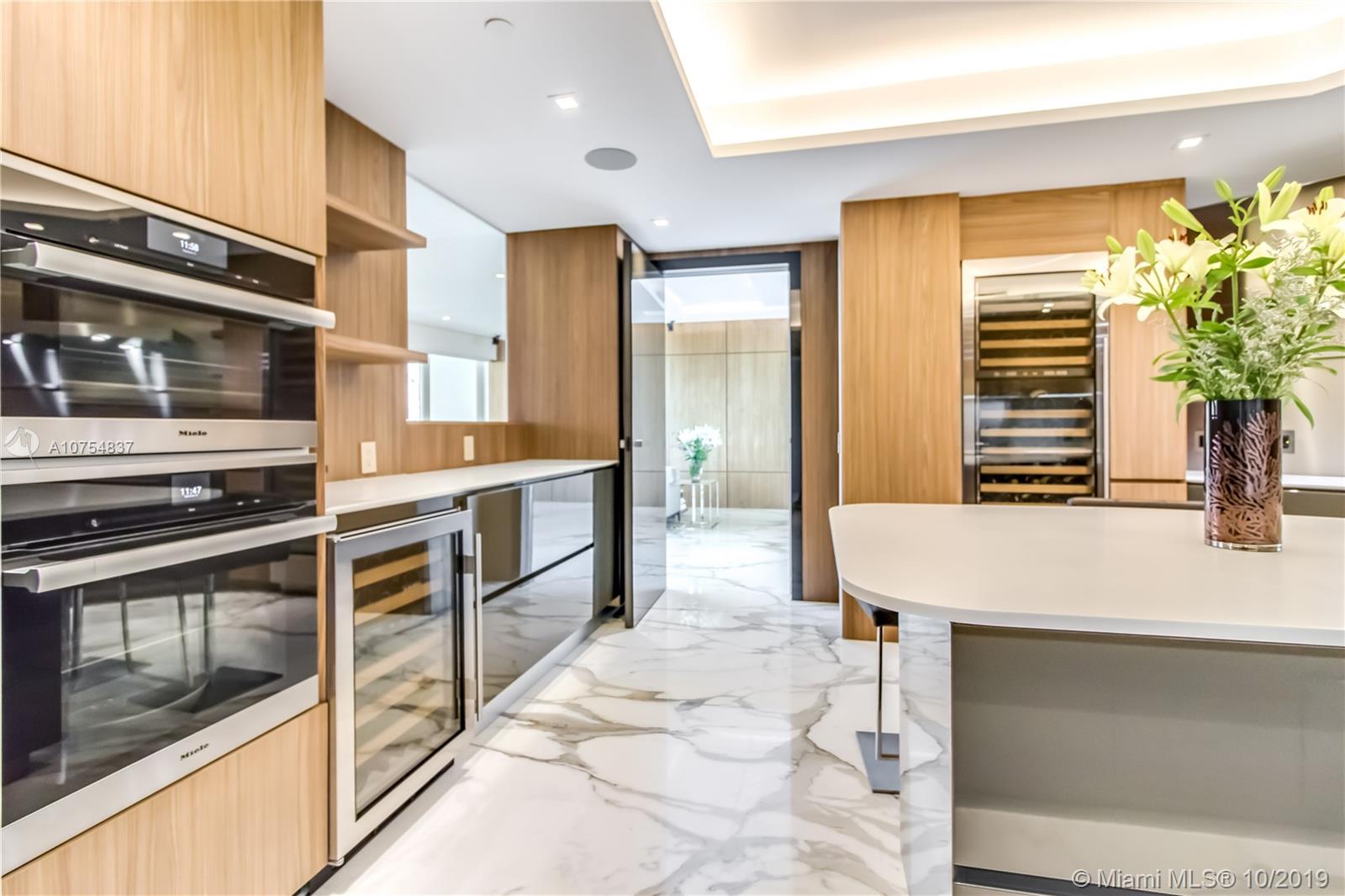 SANTA MARIA CONDO - Residential