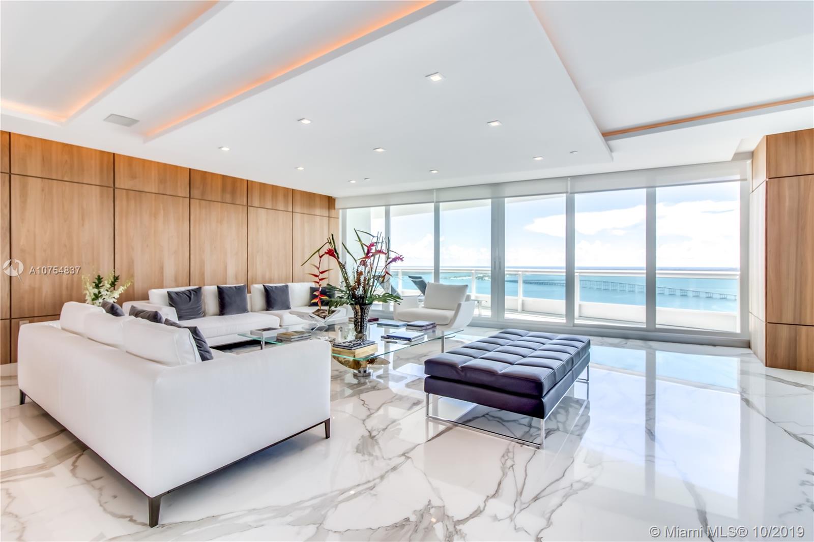 SANTA MARIA CONDO - Residential