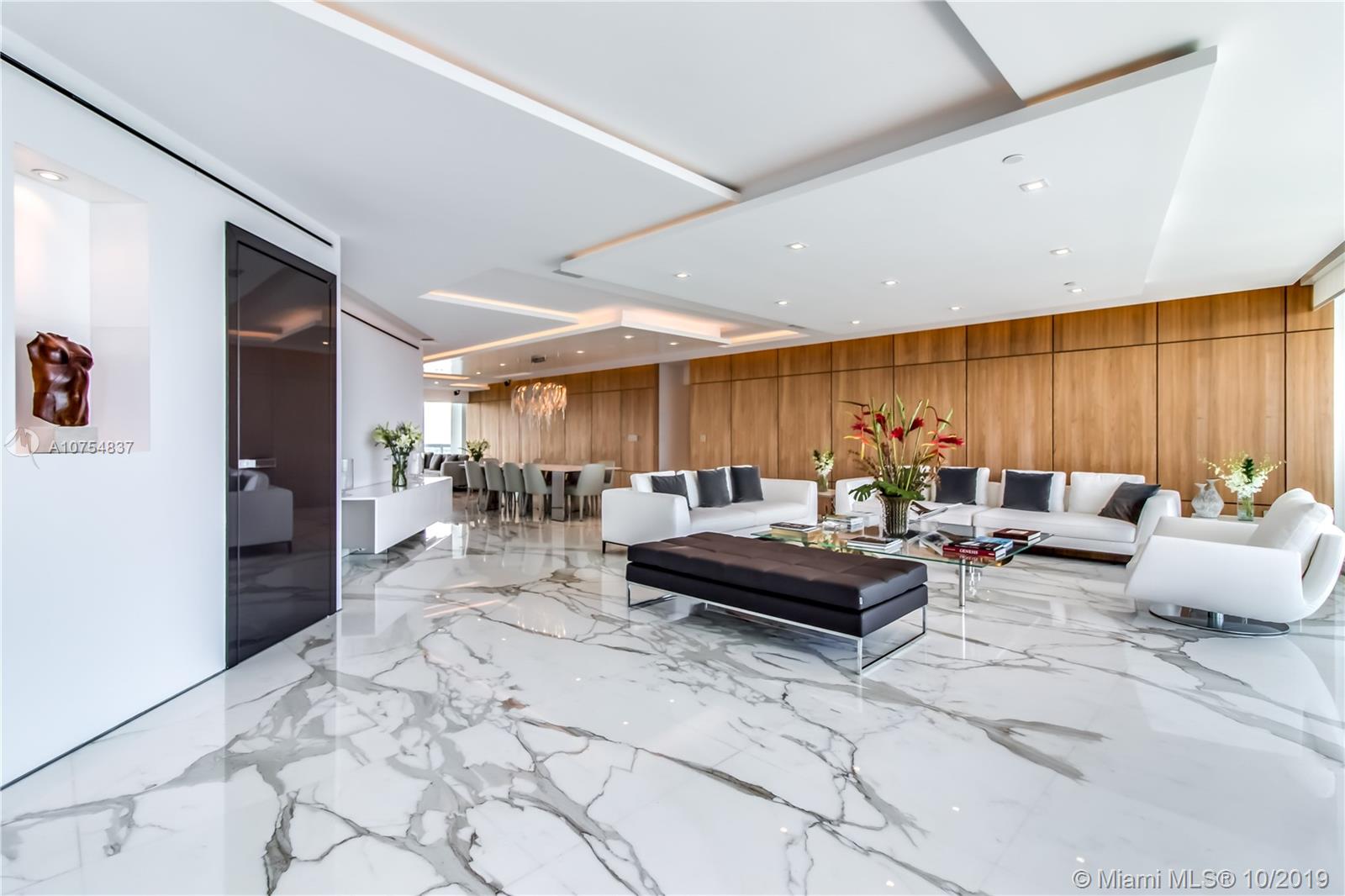 SANTA MARIA CONDO - Residential