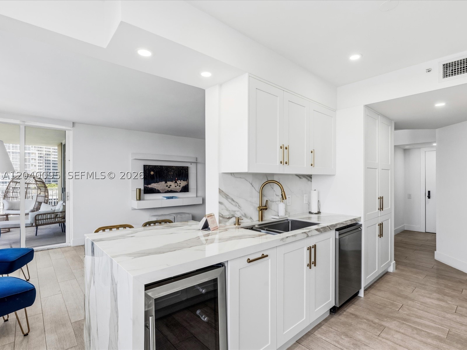 COURVOISIER COURTS CONDO - Residential