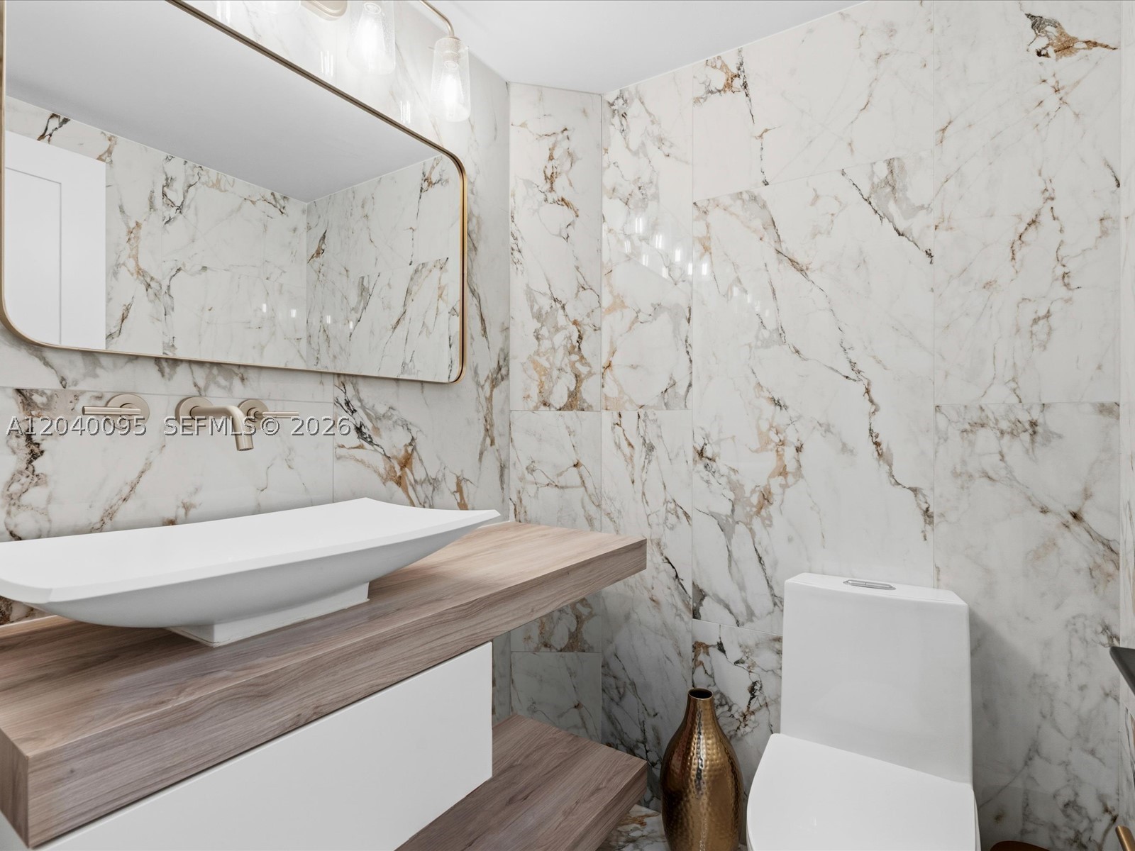 COURVOISIER COURTS CONDO - Residential