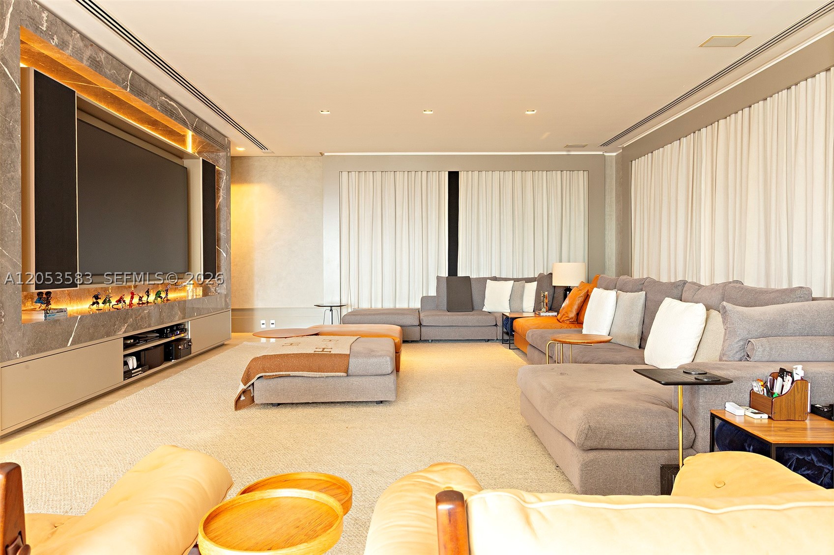 CHATEAU LATOUR - Residential