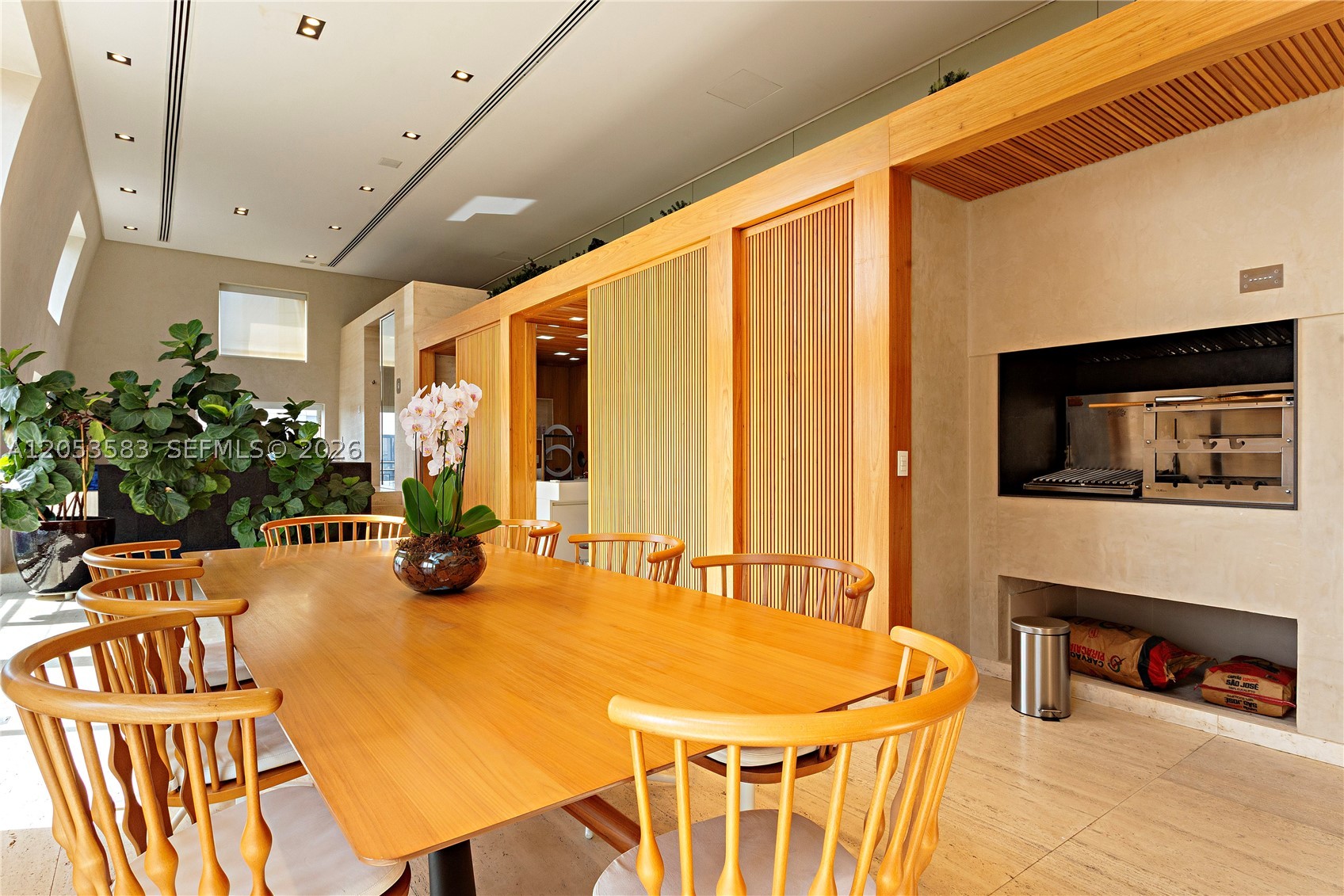 CHATEAU LATOUR - Residential