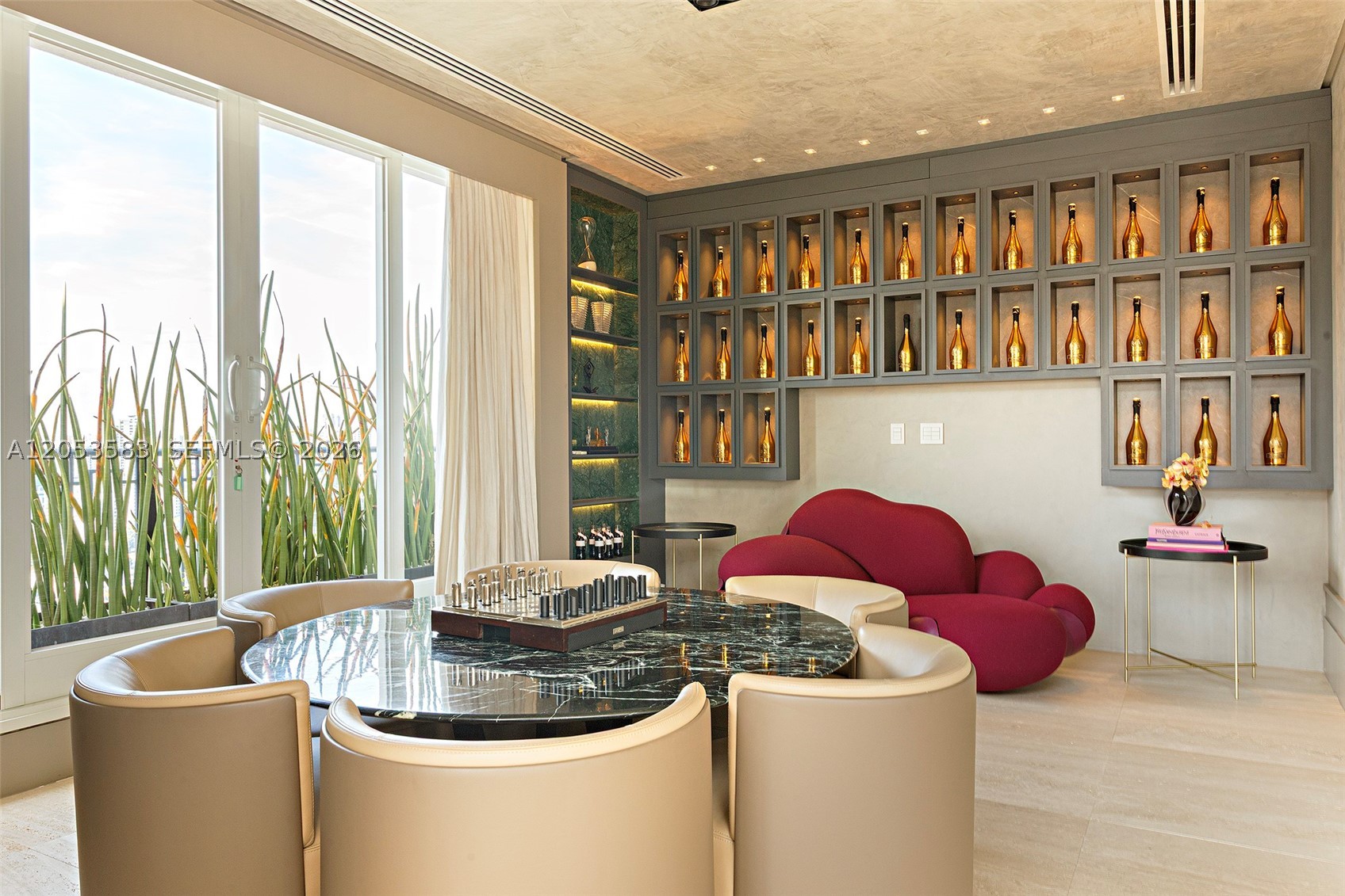 CHATEAU LATOUR - Residential