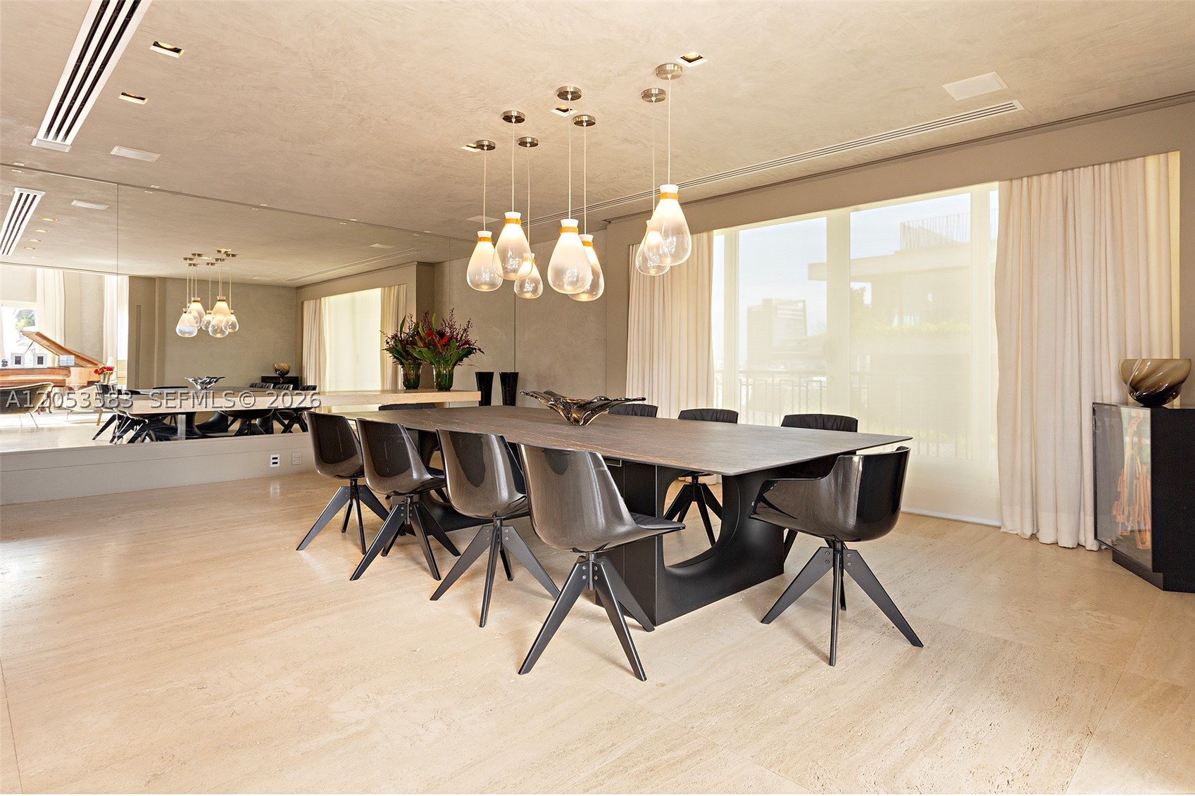 CHATEAU LATOUR - Residential