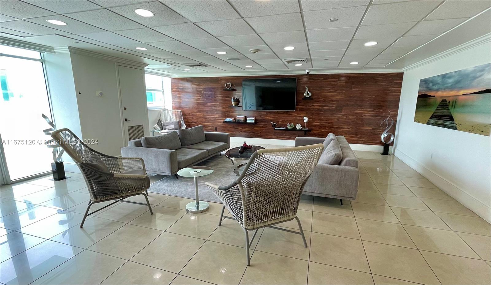 The Floridian Condo - Residential Lease