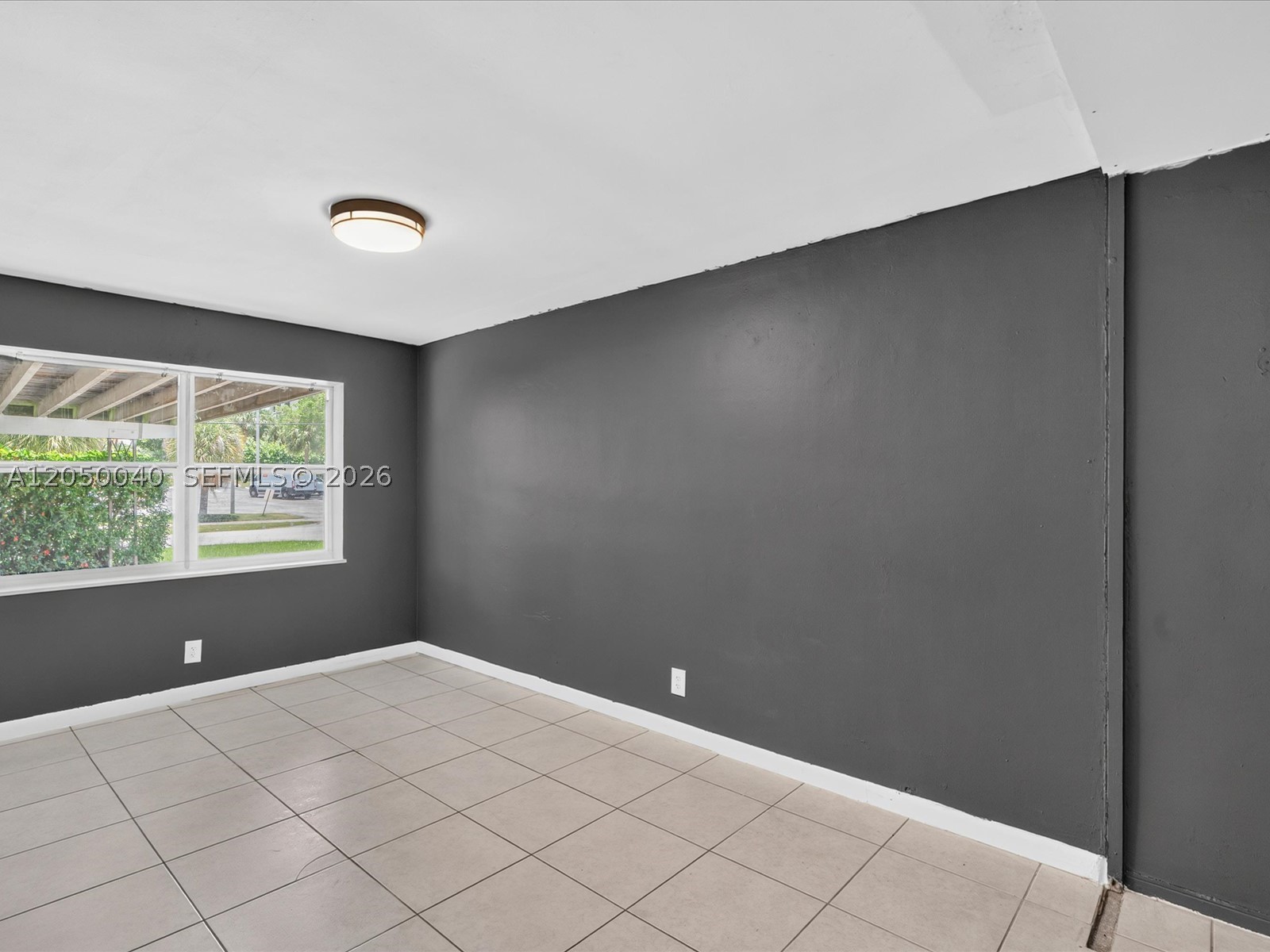LAUDERDALE BEACH EXT UNIT - Residential Lease