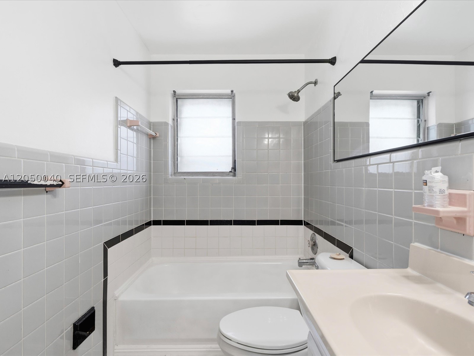 LAUDERDALE BEACH EXT UNIT - Residential Lease