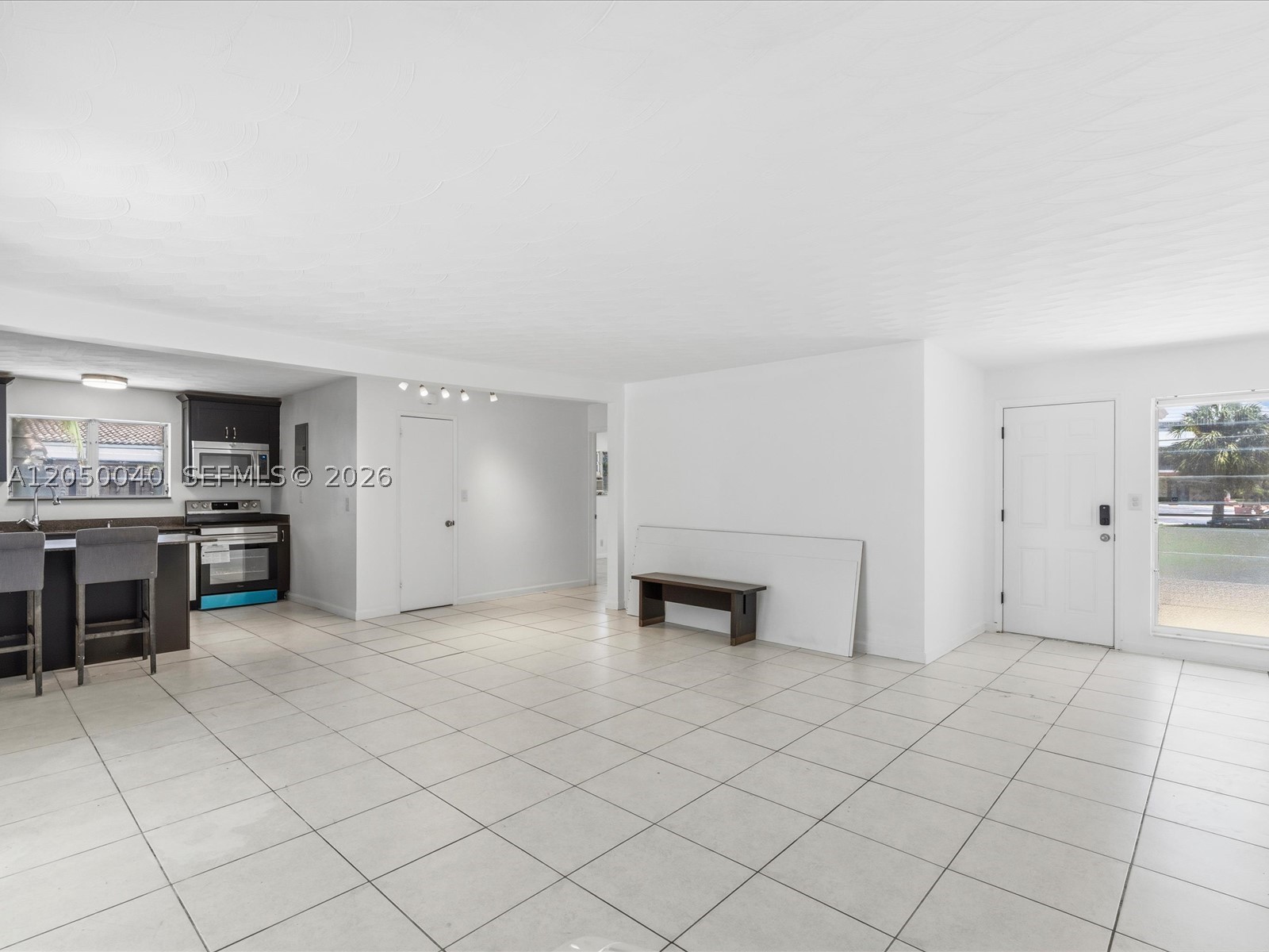 LAUDERDALE BEACH EXT UNIT - Residential Lease