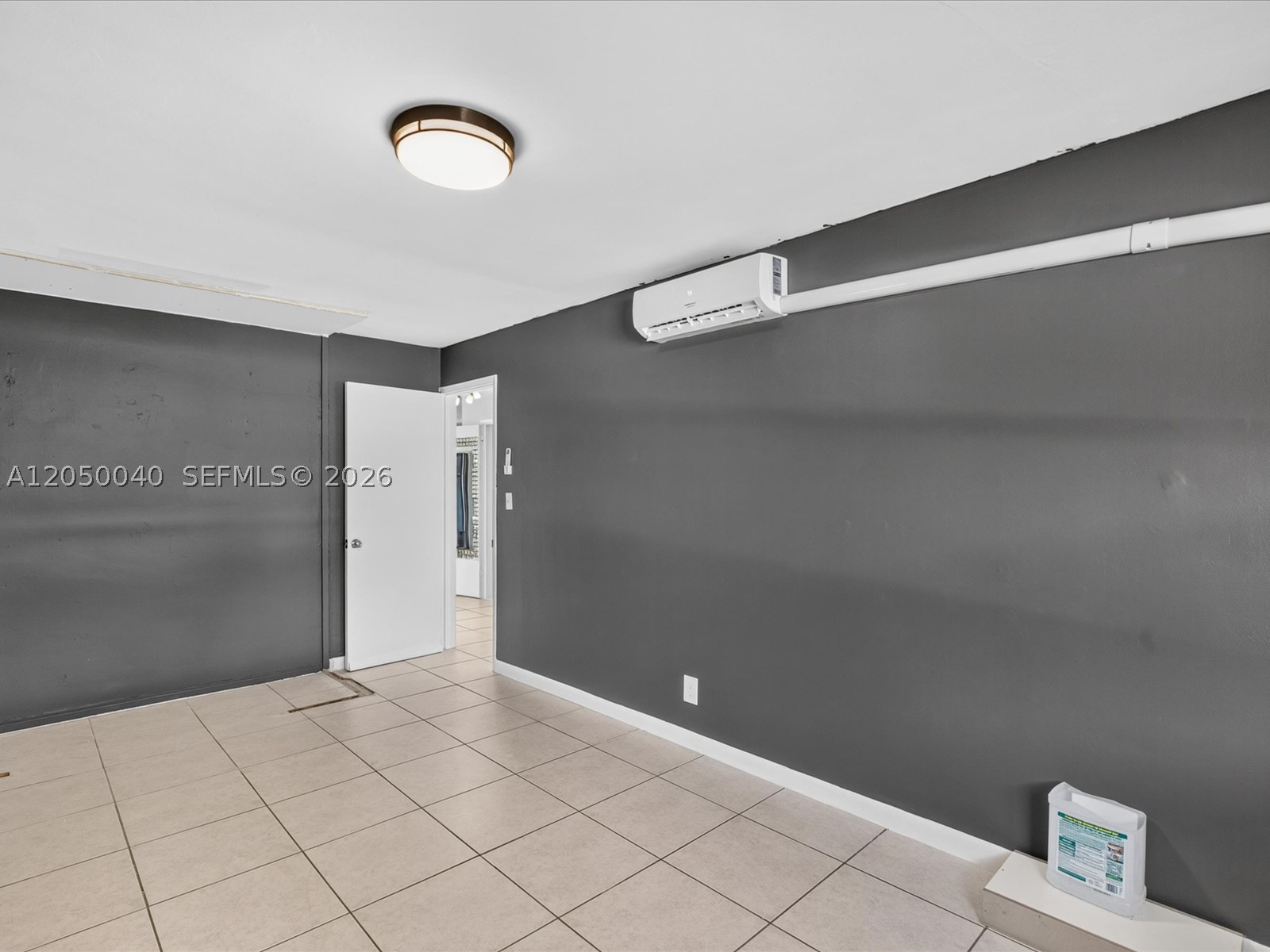 LAUDERDALE BEACH EXT UNIT - Residential Lease