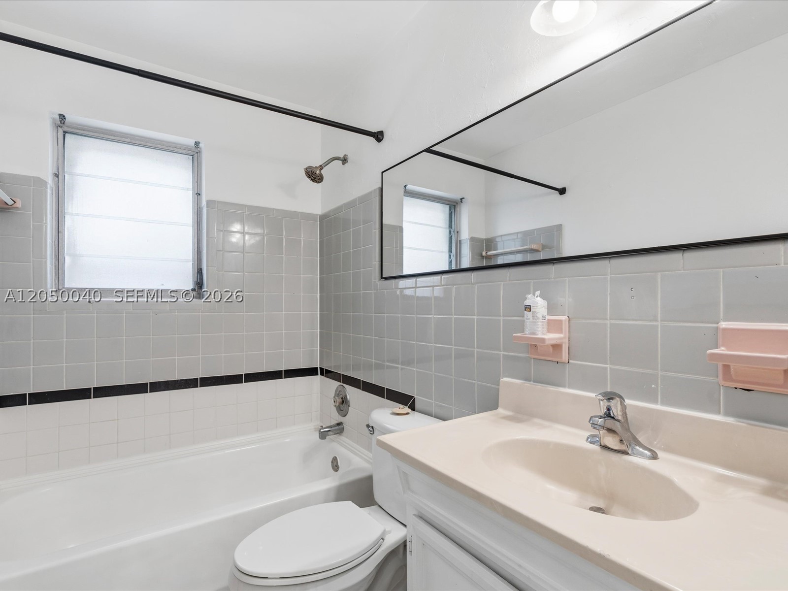 LAUDERDALE BEACH EXT UNIT - Residential Lease
