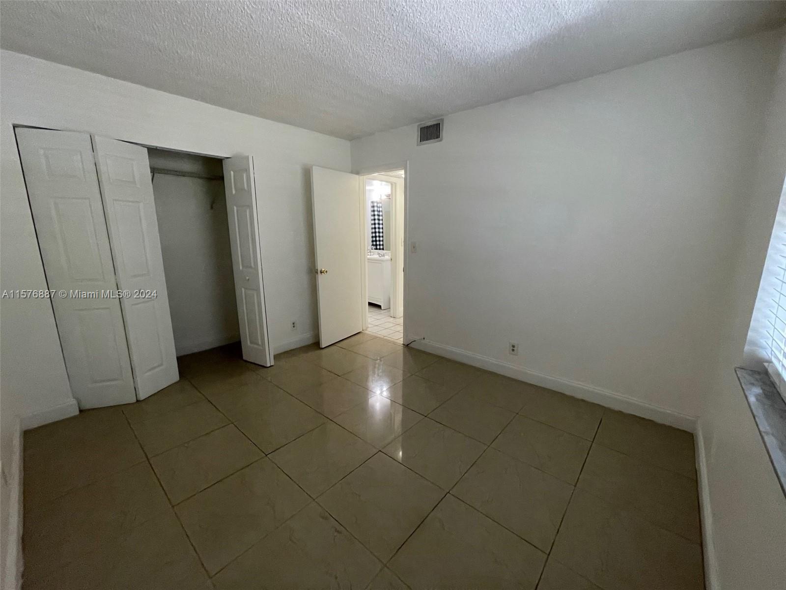 PLANTATION RACQUET CLUB - Residential
