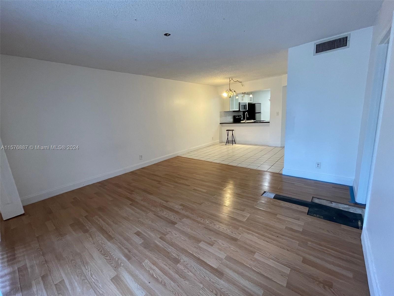 PLANTATION RACQUET CLUB - Residential