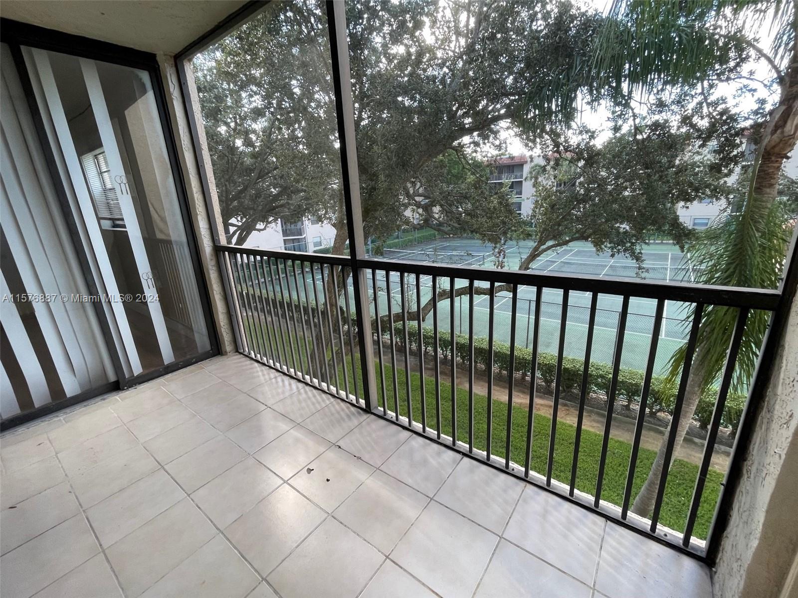 PLANTATION RACQUET CLUB - Residential