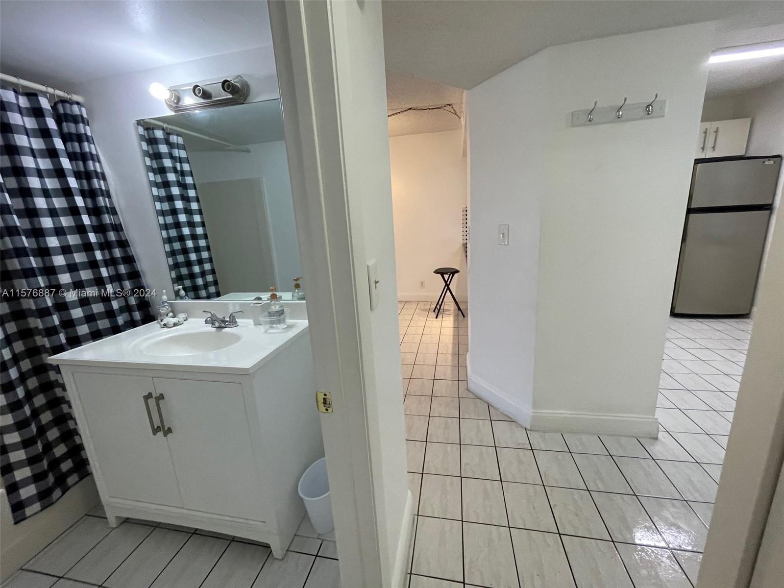 PLANTATION RACQUET CLUB - Residential