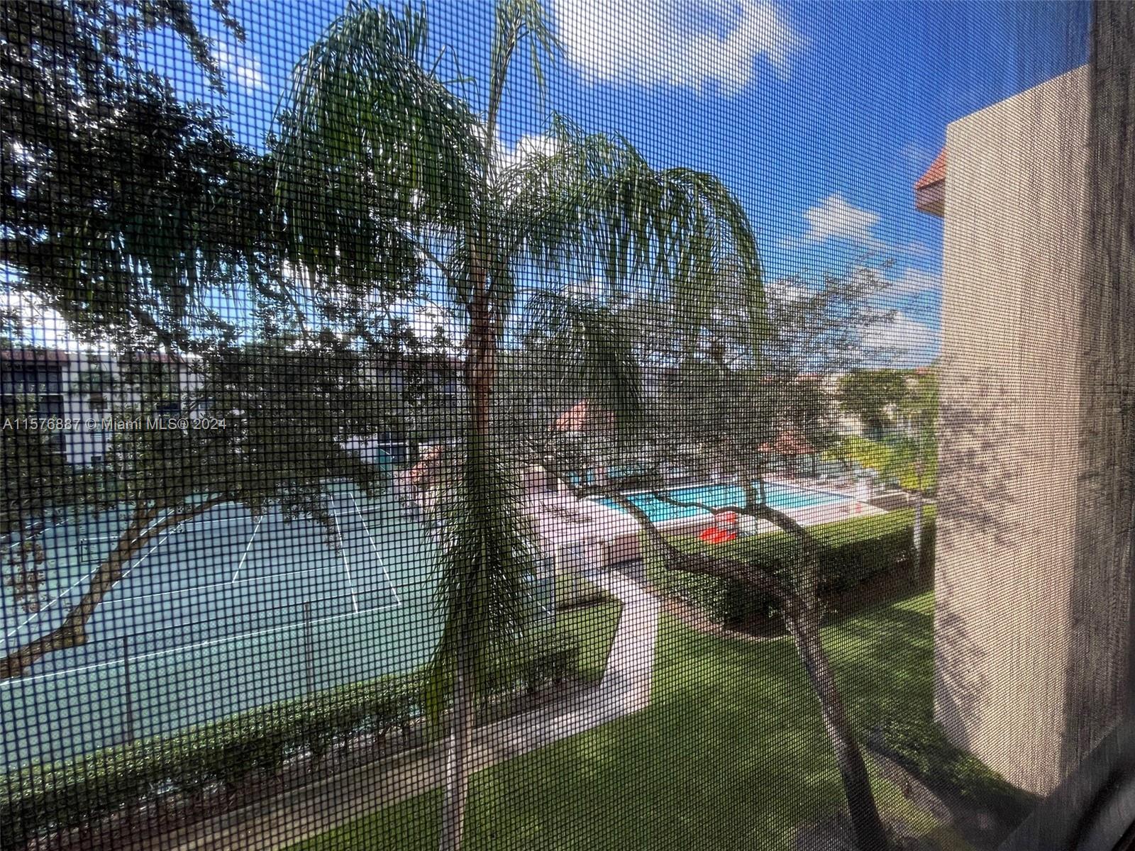 PLANTATION RACQUET CLUB - Residential