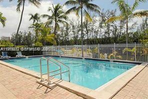 EASTERN SHORES WHITE HOUS - Residential