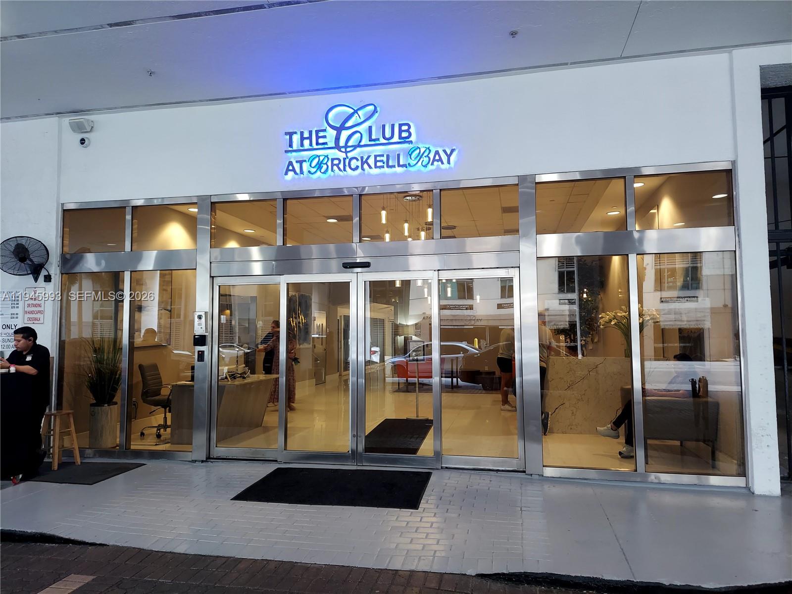 THE CLUB AT BRICKELL BAY - Residential