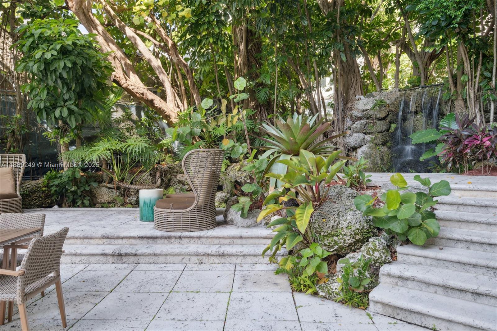 THE MUTINY CONDO - Residential