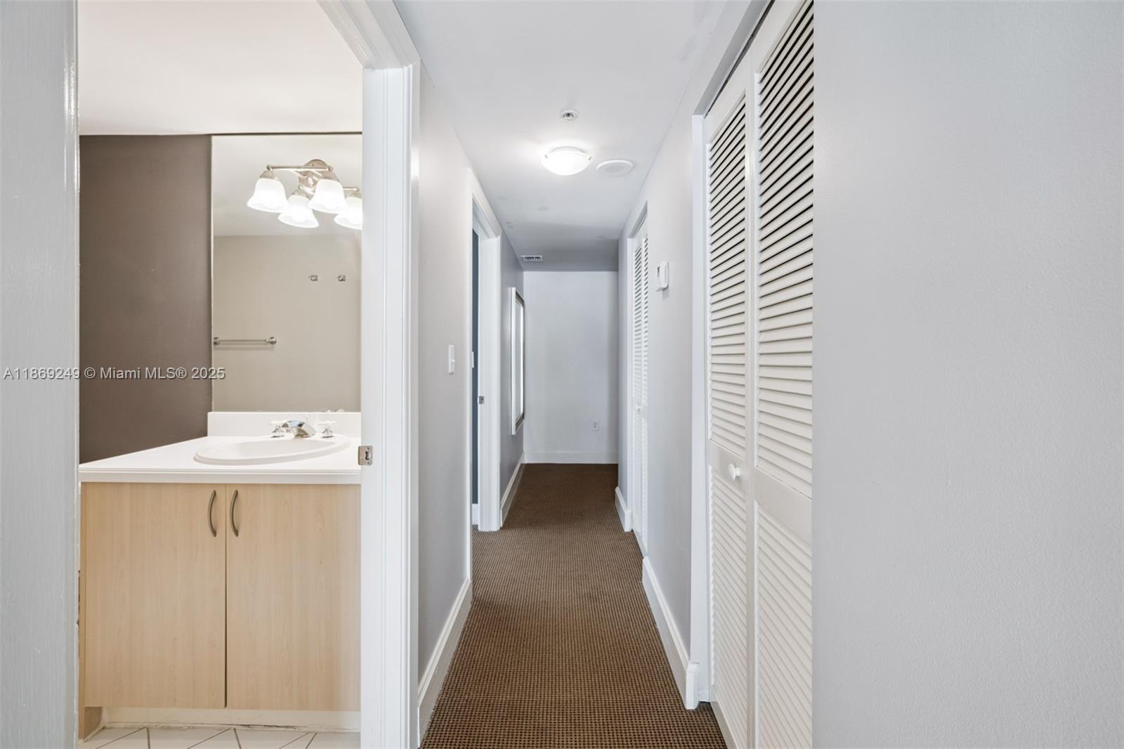 THE MUTINY CONDO - Residential
