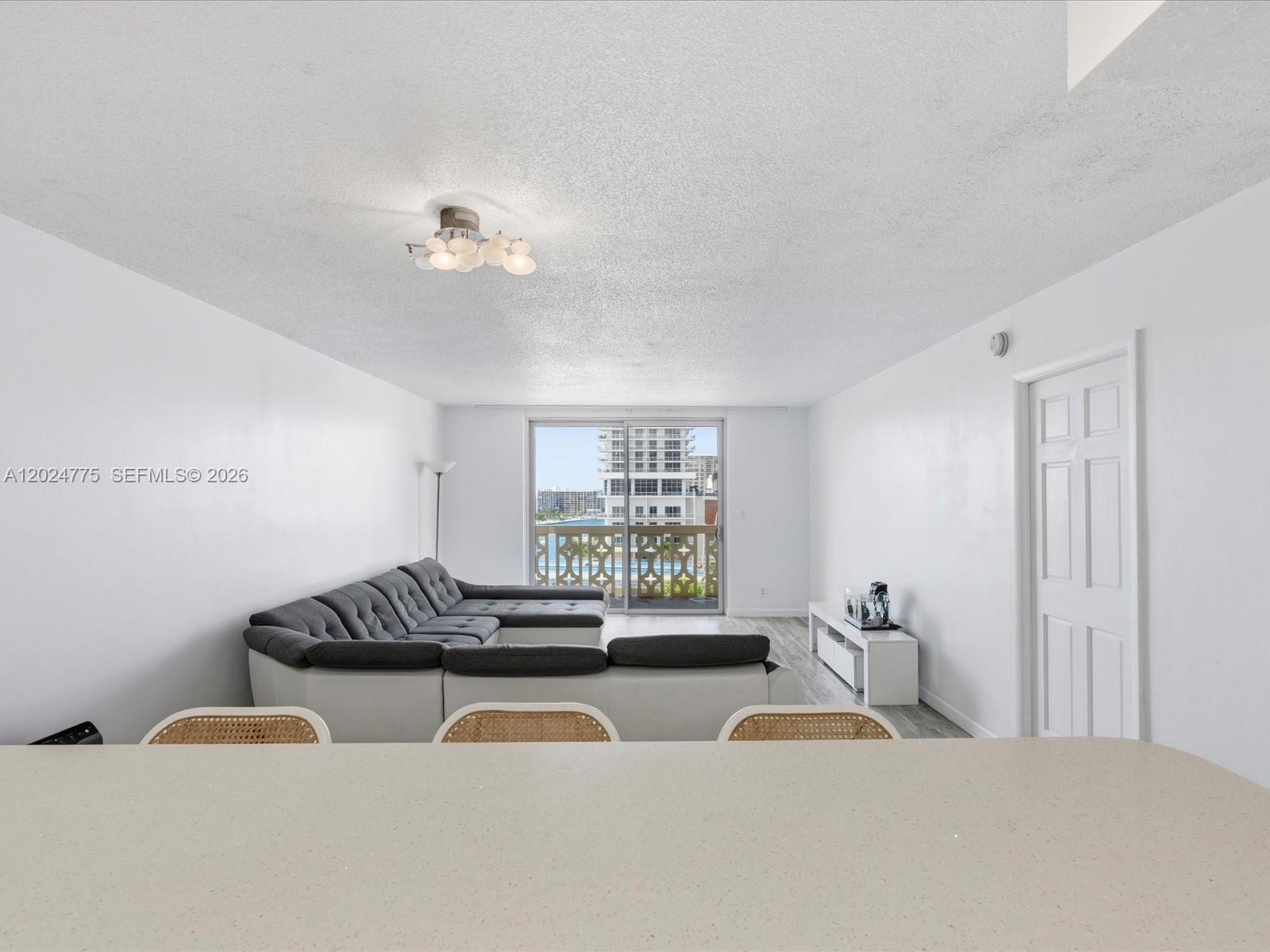 IMPERIAL TOWERS CONDO - Residential