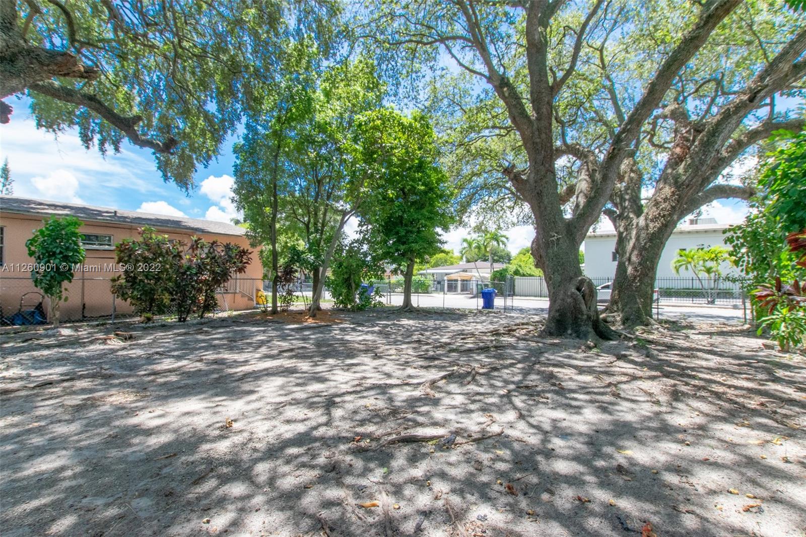 GROVELAND PK - Residential