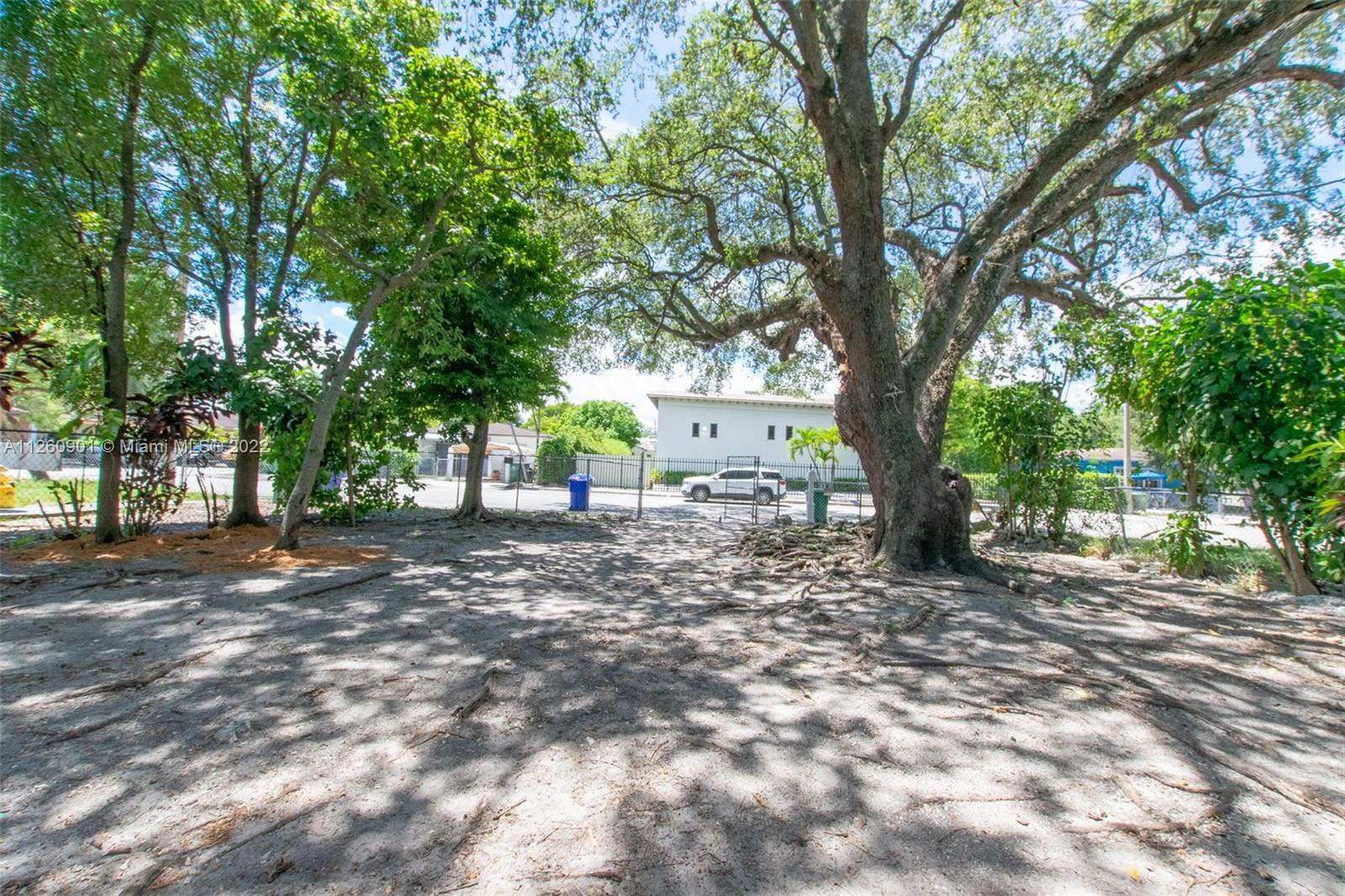 GROVELAND PK - Residential