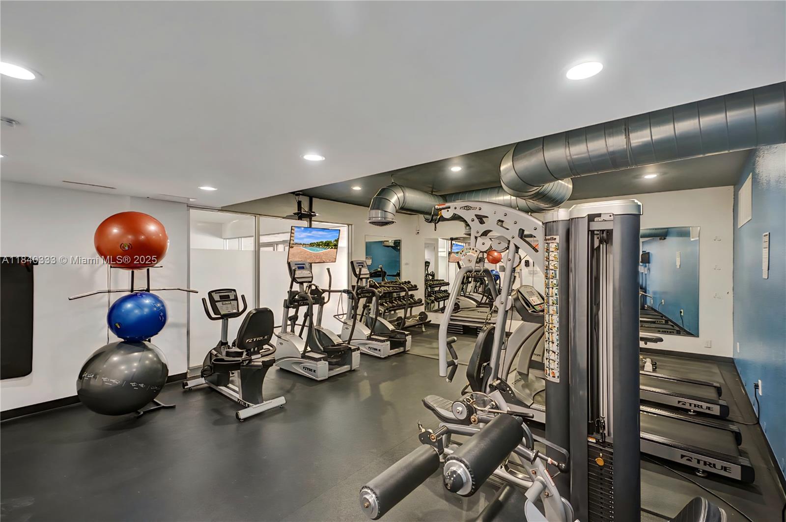 OCEAN VIEW TOWERS CONDO - Residential