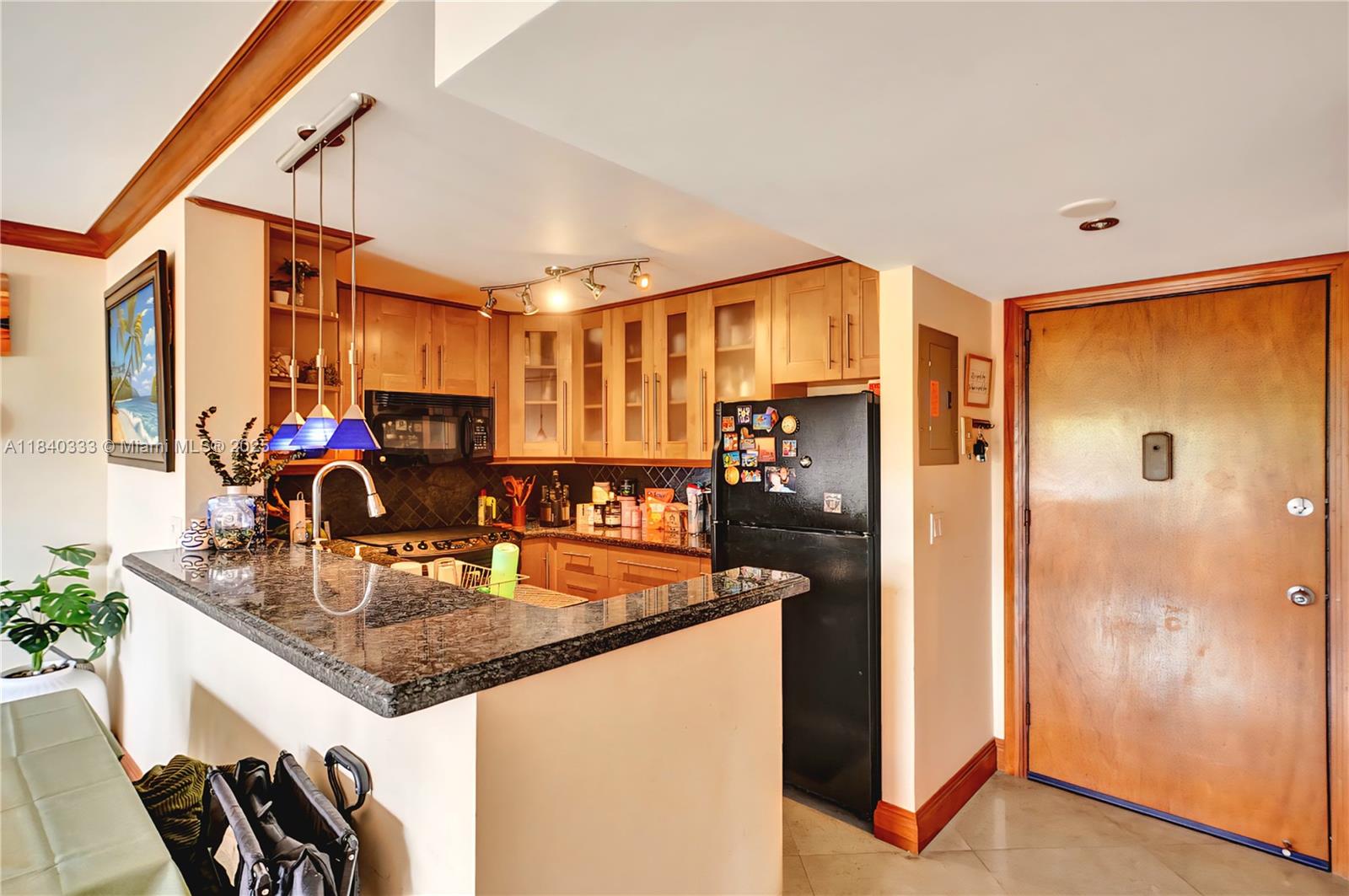 OCEAN VIEW TOWERS CONDO - Residential