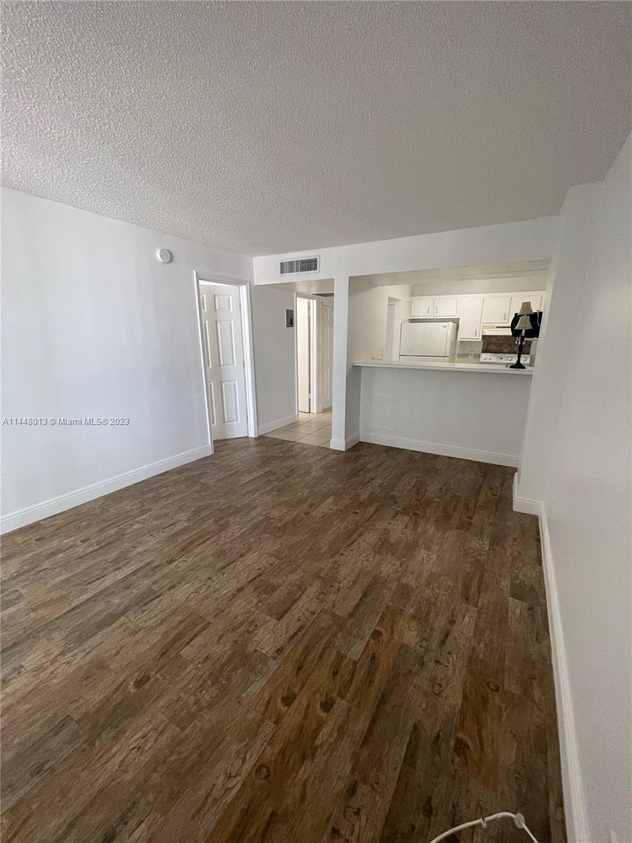 INVERRARY GARDENS CONDO I - Residential Lease