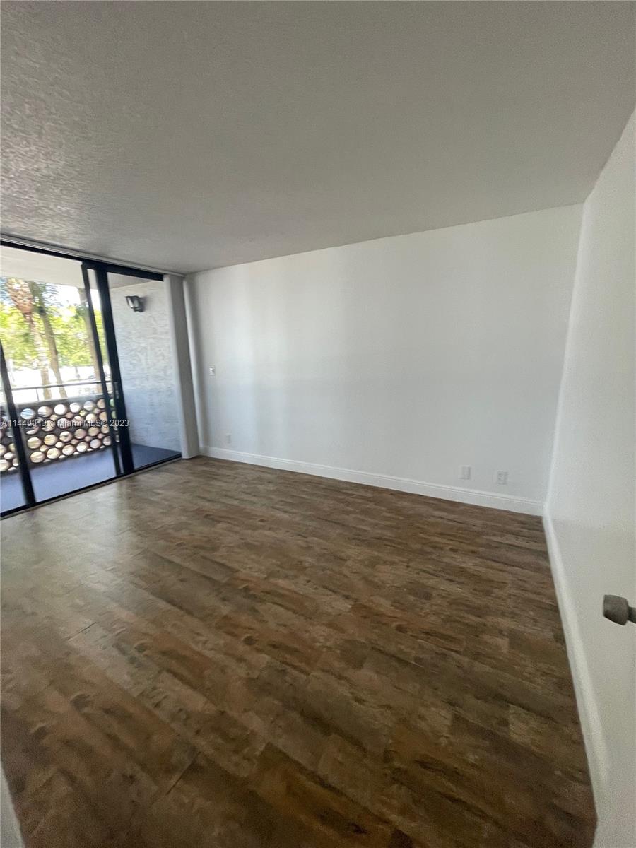 INVERRARY GARDENS CONDO I - Residential Lease