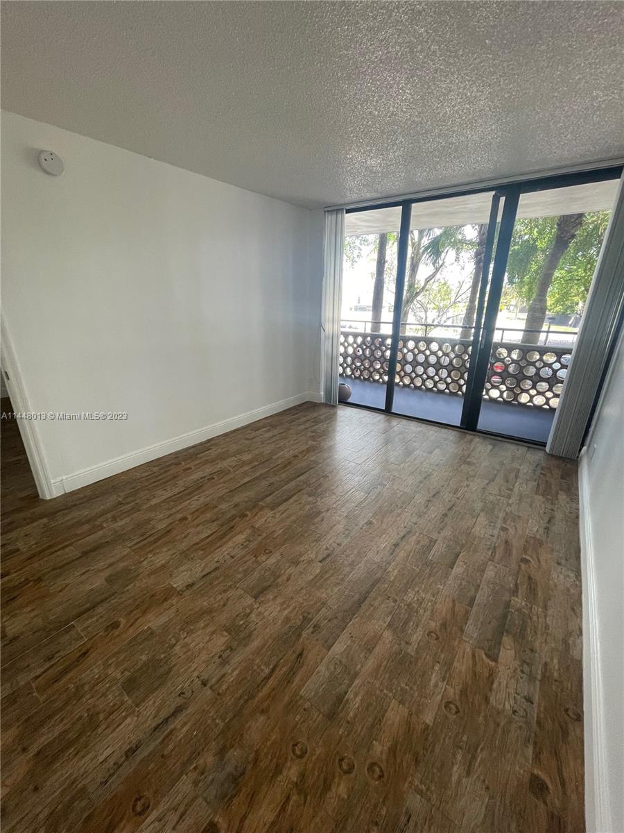 INVERRARY GARDENS CONDO I - Residential Lease