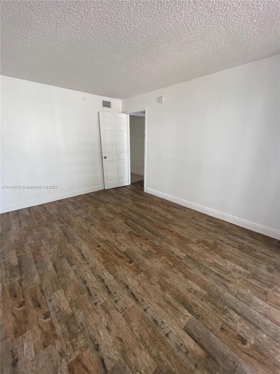 INVERRARY GARDENS CONDO I - Residential Lease