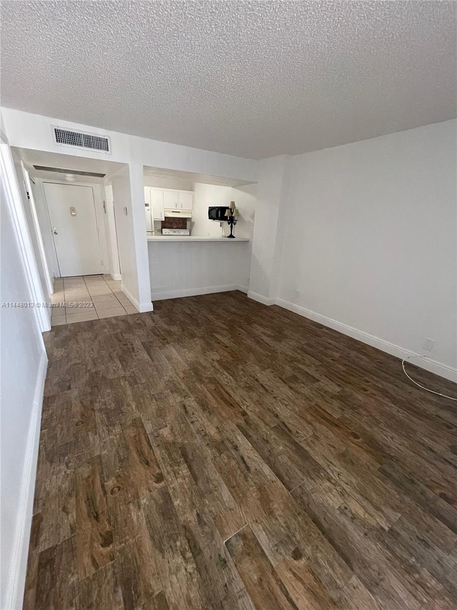 INVERRARY GARDENS CONDO I - Residential Lease