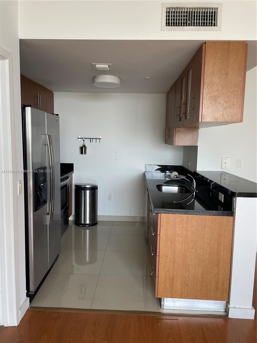 23 BISCAYNE BAY CONDO - Residential Lease