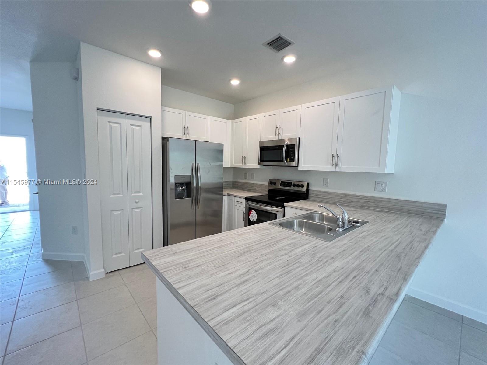 Silver Palm - Corsica - Residential Lease