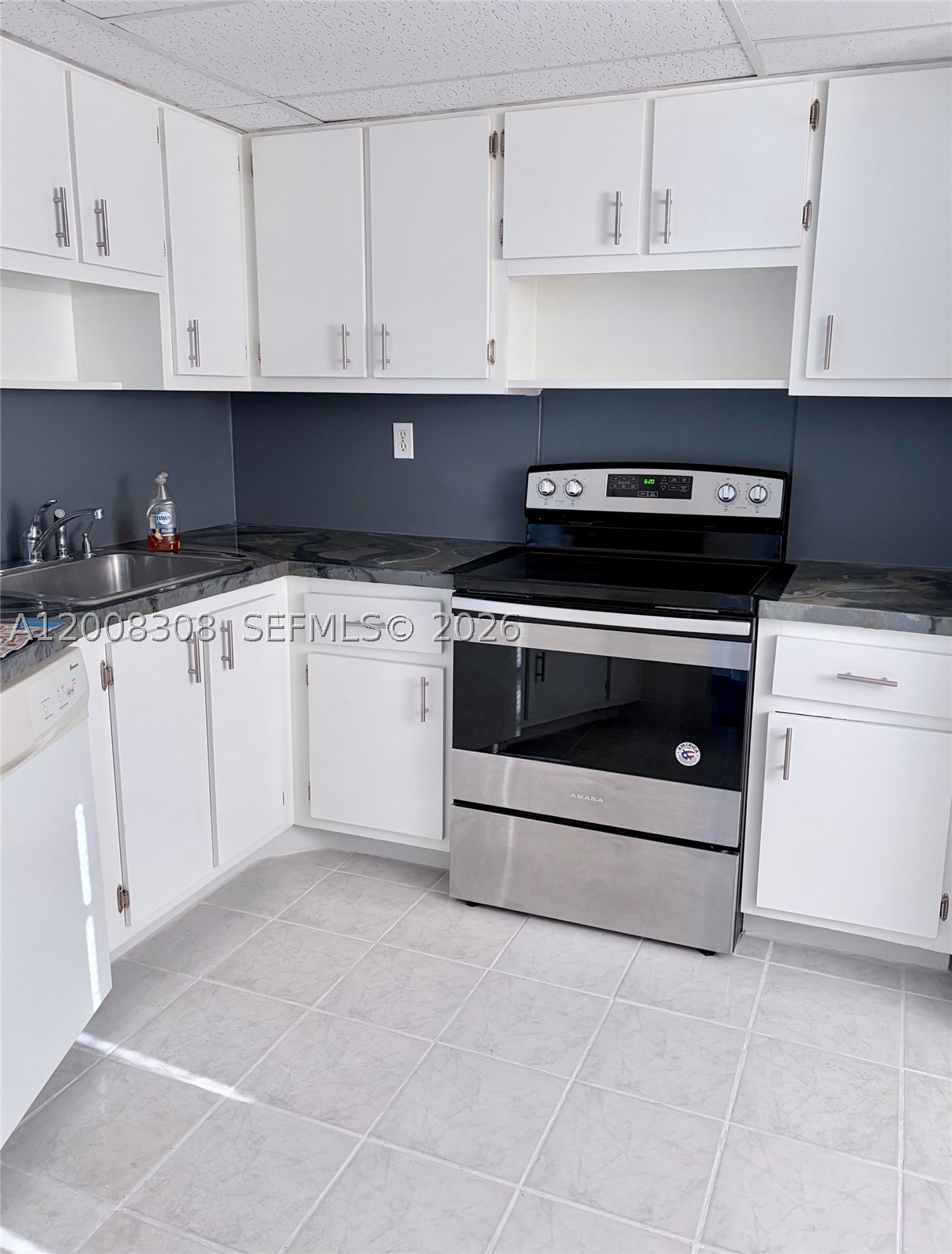 JADE WINDS GROUP - - Residential
