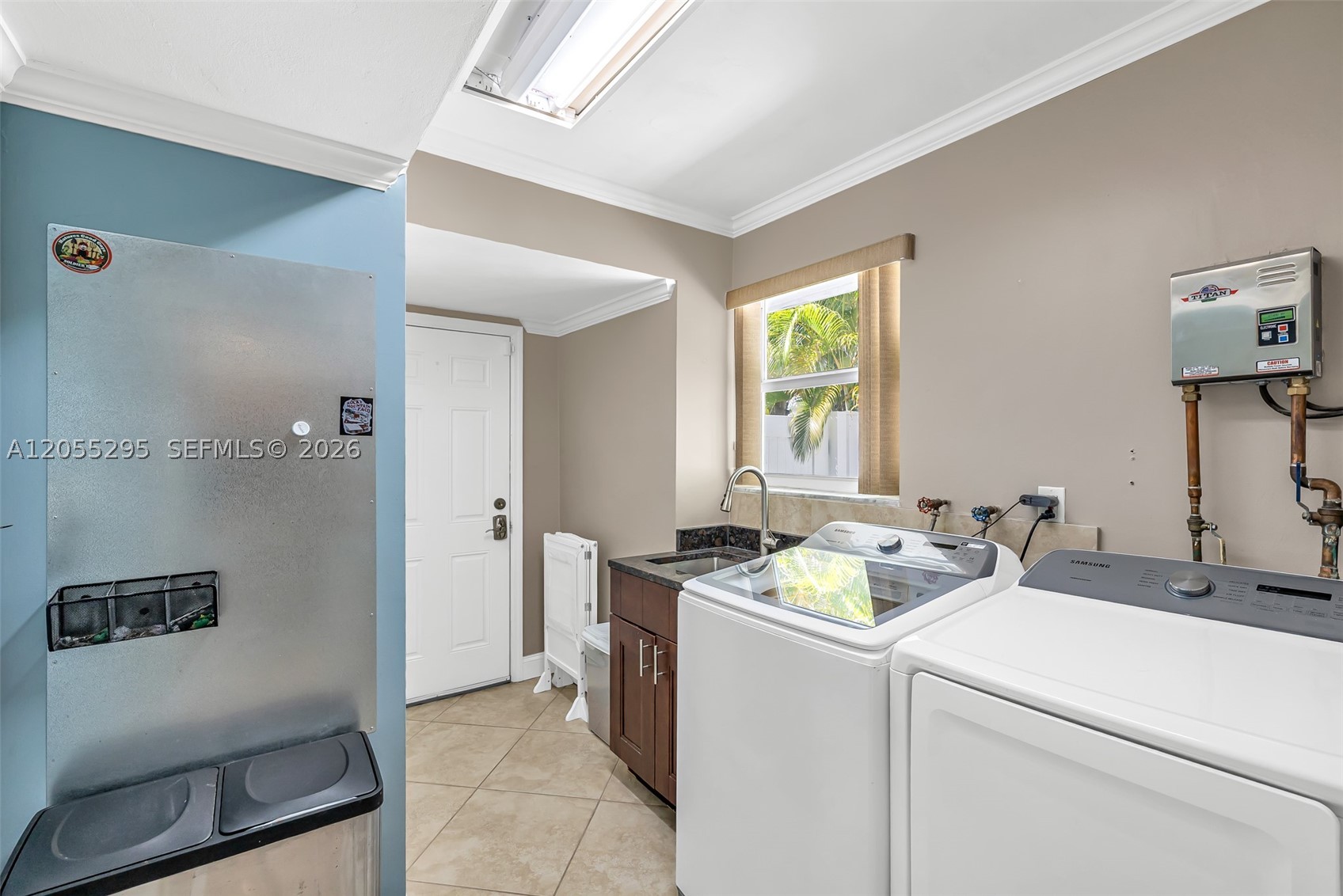 Imperial Point - Residential